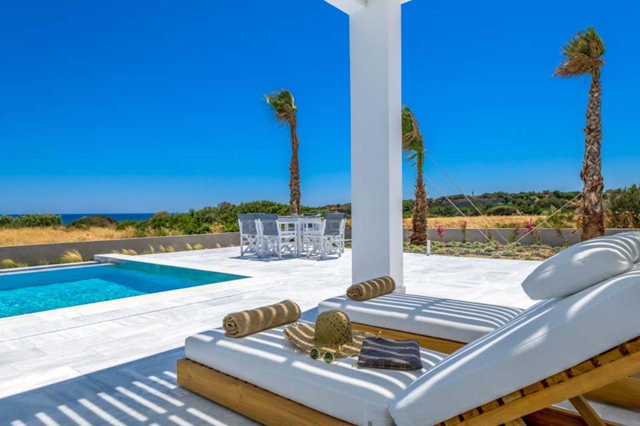 Seashore Beachfront Villa لاخنيا المظهر الخارجي الصورة
