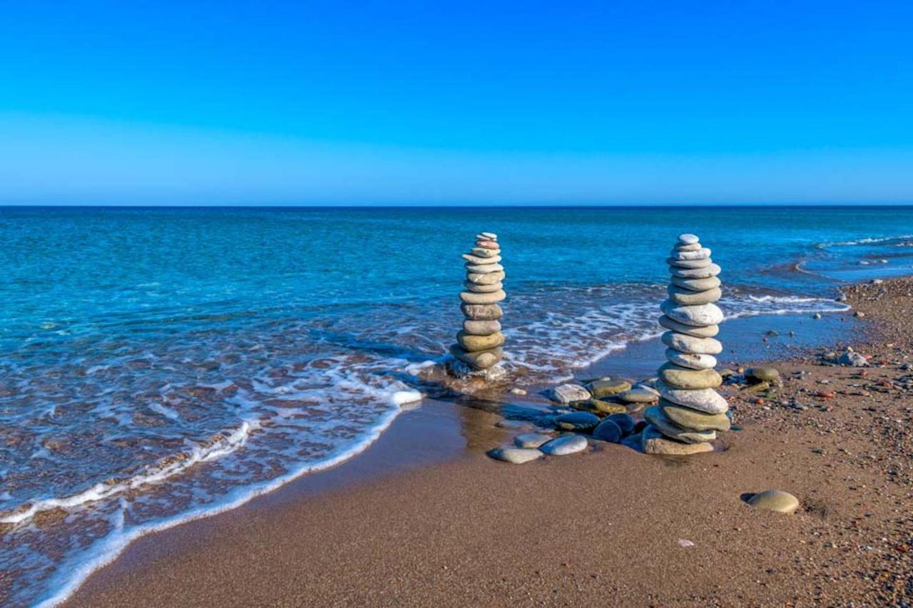 Seashore Beachfront Villa لاخنيا المظهر الخارجي الصورة