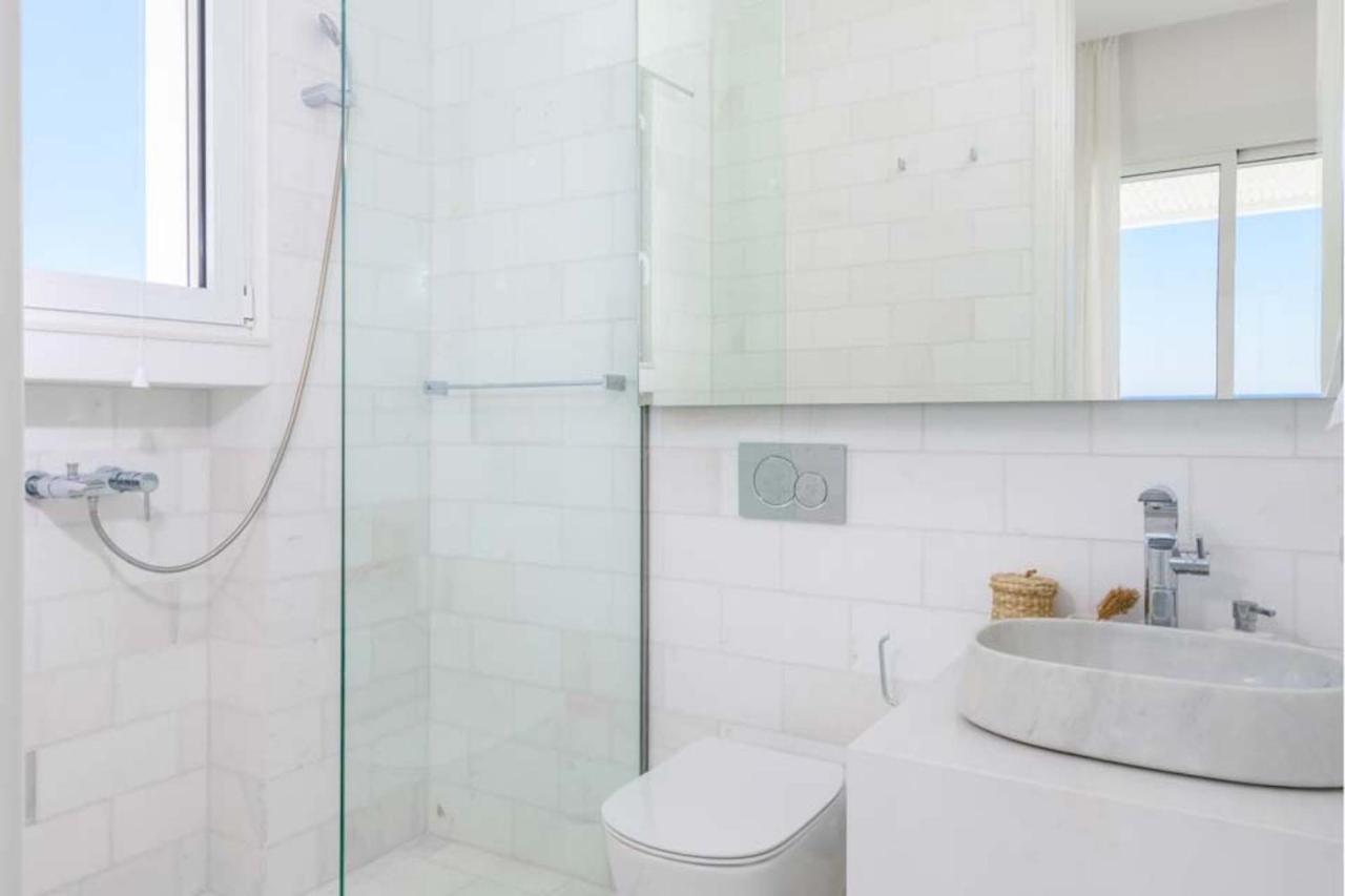 Seashore Beachfront Villa لاخنيا المظهر الخارجي الصورة